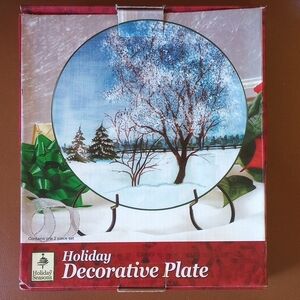 NIB Holiday Seasons Winter Outdoor Scene Decorative Ceramic Plate w/ Stand